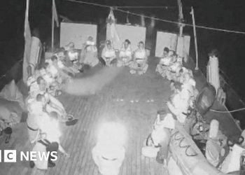 Barcos navales israelíes interceptan gaza flotilla