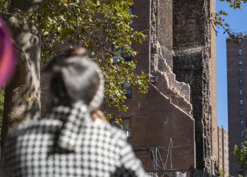 Autoridadas Investigador Explosión en Edificio Residencia de El Bronx