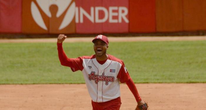 Yadián Martínez lanzó una joya de cero jit, cero carreras › Deportes › Granma
