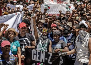 Las protestas de la Generación Z se están globalizando y derribando gobiernos