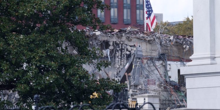 Demolición del ala este: lo que Trump le está haciendo a la Casa Blanca, explicado brevemente