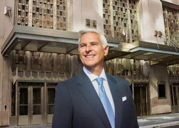 El director ejecutivo de Hilton, Chris Nassetta, expone el argumento alcista para los hoteles