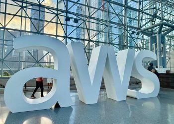 Amazon dispara en ChatGPT con Quick Suite: su nuevo 'compañero de equipo' de IA en el trabajo