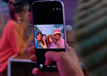 iOS 26.1 permitirá que aplicaciones de terceros realicen copias de seguridad de las fotos en segundo plano