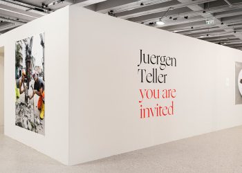 Las imágenes de Juergen Teller inauguran Onassis Ready en Atenas.