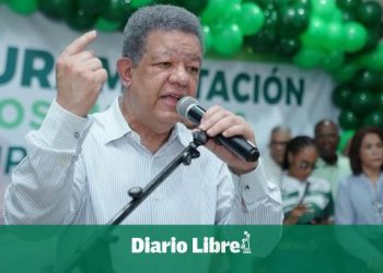 Leonel Fernández se solidariza con afectados por la tormenta Melissa