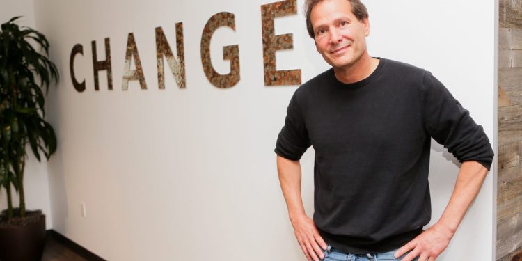 Verizon reemplaza al director ejecutivo Vestberg por el exjefe de PayPal, Schulman