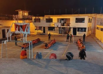 Fuerzas Armadas refuerzan el control en cárceles de Chimborazo y Bolívar