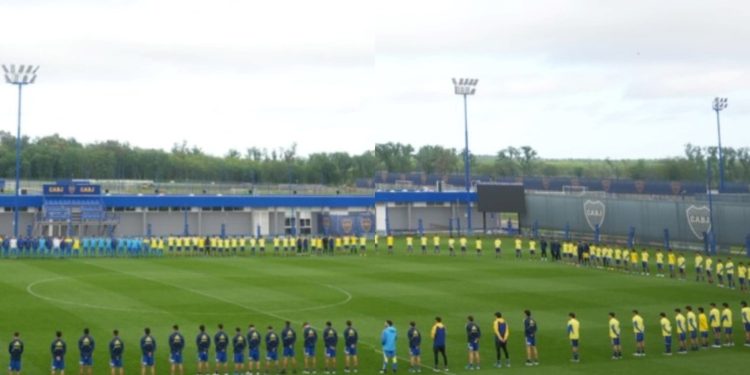 Por Russo: el multitudinario minuto de silencio de todas las Divisiones Inferiores de Boca Predio :: Olé