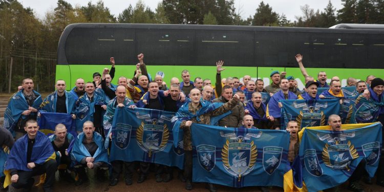 Ucrania y Rusia Acuerdan Liberación de 185 Prisioneros por BANDO