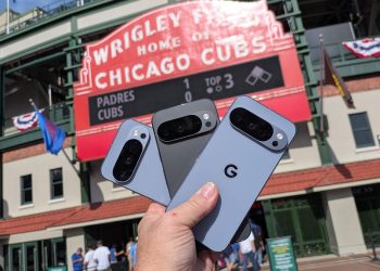 Comparé las señales de la red 5G de Verizon, T-Mobile y AT&T en un estadio de béisbol: aquí está el ganador