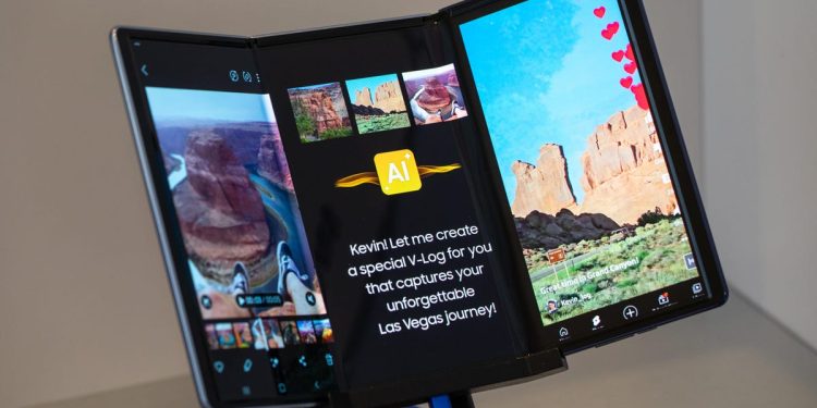 El teléfono triple plegable de aspecto salvaje de Samsung debuta en la Cumbre APEC en Corea del Sur