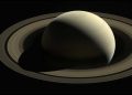 charla sobre Saturno y observación astronómica en Miraflores