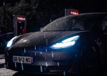 Aparentemente algunos de ustedes necesitan un recordatorio de Halloween de que los Teslas no pueden detectar fantasmas