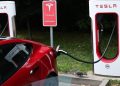 Tesla aumenta los precios después de que el efectivo del gobierno se detiene