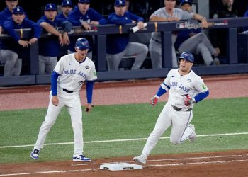 Los Azulejos derrotan a los Dodgers 11-4 en el primer partido de la Serie Mundial: NPR