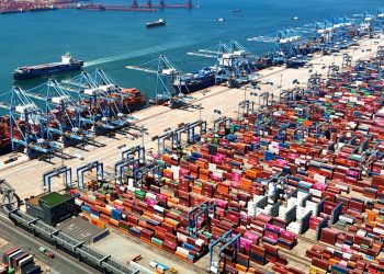 China promete mantenerse firme contra la amenaza arancelaria del 100% de Trump: NPR