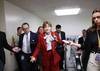 El senador Shaheen habla sobre cómo encontrar puntos en común en las conversaciones sobre el cierre: NPR