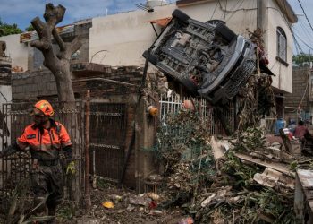 El número de muertos por lluvias torrenciales en México aumenta a 64 a medida que se amplía la búsqueda: NPR