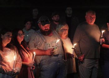 16 personas murieron en una explosión en una fábrica de explosivos de Tennessee la madrugada del viernes, dice el sheriff: NPR