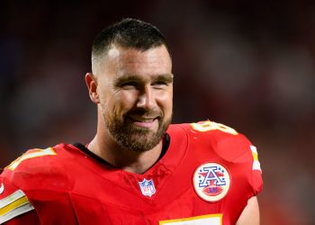 Travis Kelce invierte en Six Flags: NPR
