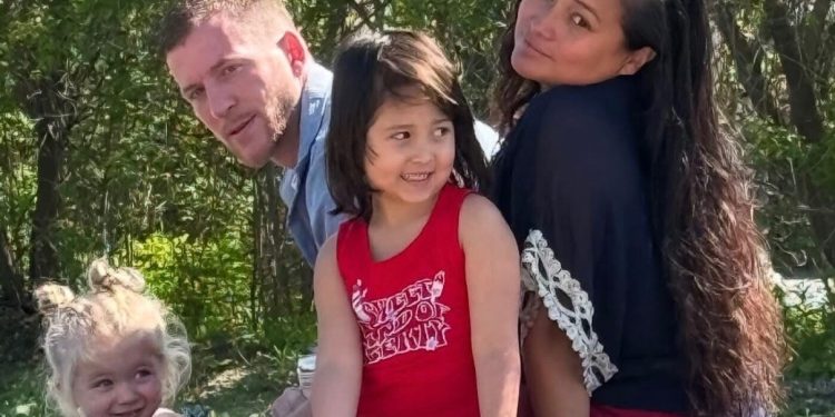 Ayuda nutricional para nuevos padres en riesgo del cierre federal: NPR