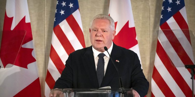 El canadiense Doug Ford, que alguna vez estuvo a favor de Trump, es ahora la voz más fuerte contra los aranceles: NPR