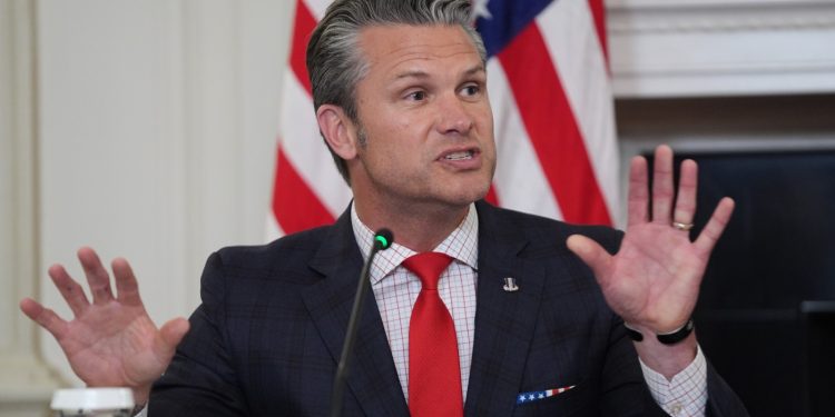 Estados Unidos despliega portaaviones en aguas frente a América del Sur: NPR