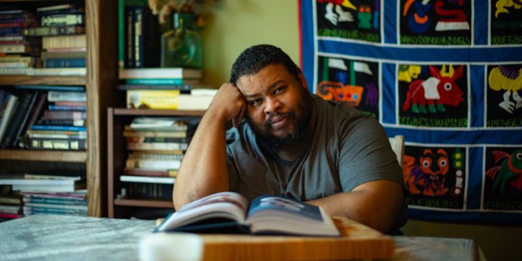 El libro de cocina de Michael W. Twitty celebra la complicada herencia del Sur: NPR