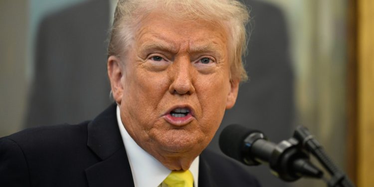 Trump confirma que la CIA está realizando operaciones encubiertas dentro de Venezuela: NPR