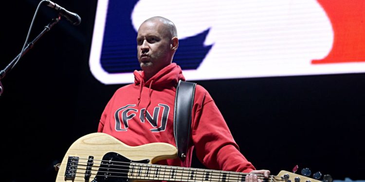 Sam Rivers, bajista y miembro fundador de Limp Bizkit, muere a los 48 años: NPR