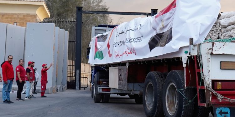 Comienzan los preparativos para aumentar la ayuda en Gaza mientras el alto el fuego trae esperanzas de poner fin a una guerra de dos años: NPR