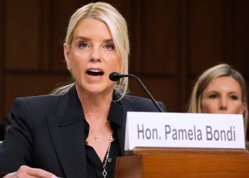 AG Pam Bondi se niega a hacer comentarios sobre Epstein, Comey Probes