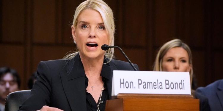 AG Pam Bondi se niega a hacer comentarios sobre Epstein, Comey Probes