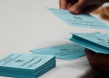 Trabajadores en huelga de Boeing en el Medio Oeste rechazan la última oferta de contrato