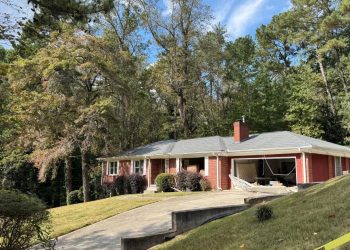 El último de los 10 fugitivos de la cárcel de Nueva Orleans en mayo es capturado debajo de una casa en Atlanta