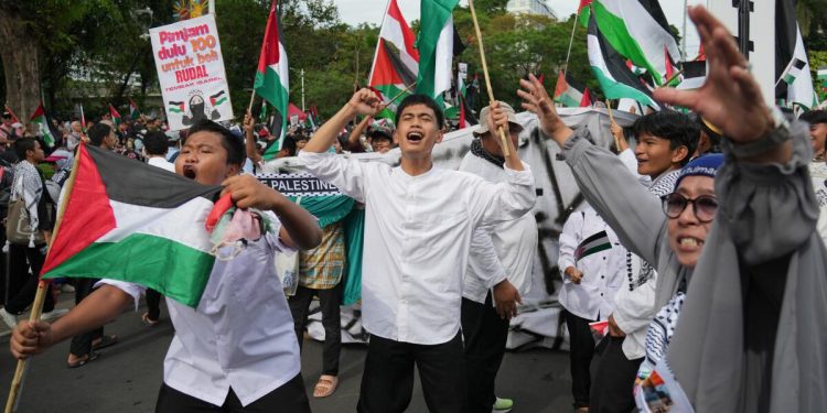 Protestas pro-palestinas en el aniversario de 2 años del ataque de Hamas contra Israel