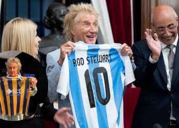Rod Stewart, entre Atlanta, Messi y Maradona :: Olé