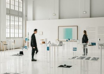 Eugene Kangawa y A-POC ABLE ISSEY MIYAKE convierten fotogramas en tela