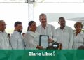 Abinader entrega 3,136 títulos de propiedad en Santo Domingo Oeste