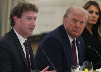 El administrador de Trump presionó a Facebook para que eliminara el grupo de seguimiento de ICE