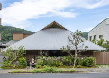 Casa AMAMI / Sakai Arquitectos