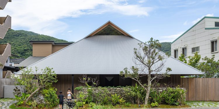 Casa AMAMI / Sakai Arquitectos