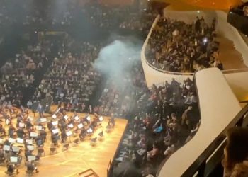 Cuatro personas mises en examen después de la perturbación del concierto de la Orquesta Filarmónica de Israel.