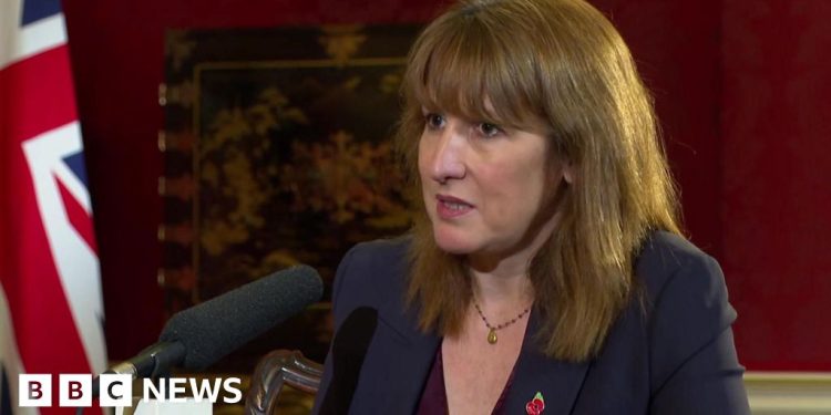 Rachel Reeves sugiere que se eliminarán los límites de las prestaciones familiares