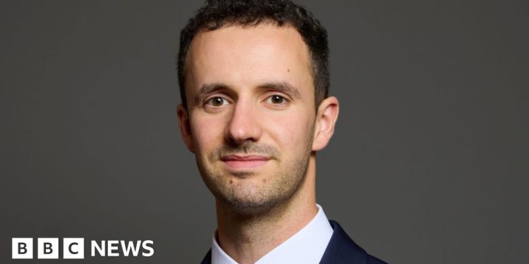 Se devuelve el látigo a los parlamentarios laboristas que se rebelaron contra las reformas sociales