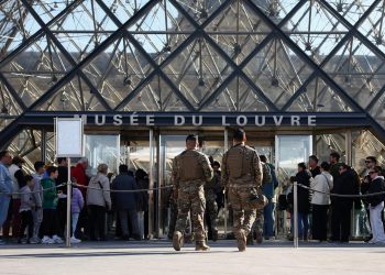 un hombre y una mujer mis en examen, mais toujours pas de trace des bijoux