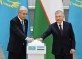 Uzbekistán y Kazajstán lanzan proyectos por valor de 1.300 millones de dólares y fijan un objetivo comercial de 10.000 millones de dólares para 2030