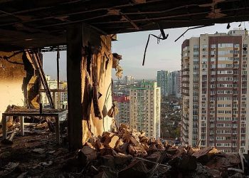 Azerbaiyán protesta ante Rusia después de que la embajada de Kyiv resultara dañada por un ataque con misiles rusos