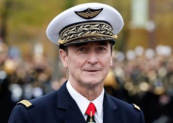 El jefe del ejército advierte que Francia debe aceptar la «pérdida de nuestros hijos» para disuadir a Rusia de aquí a 2030